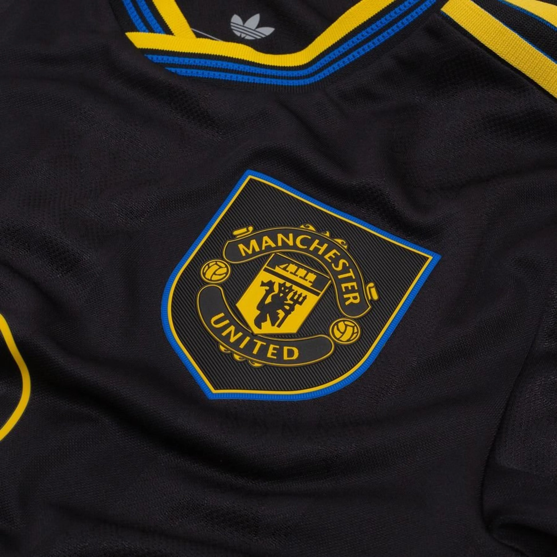 team logo view of the adidas Manchester United 2025/26 Third Jersey Long Sleeves