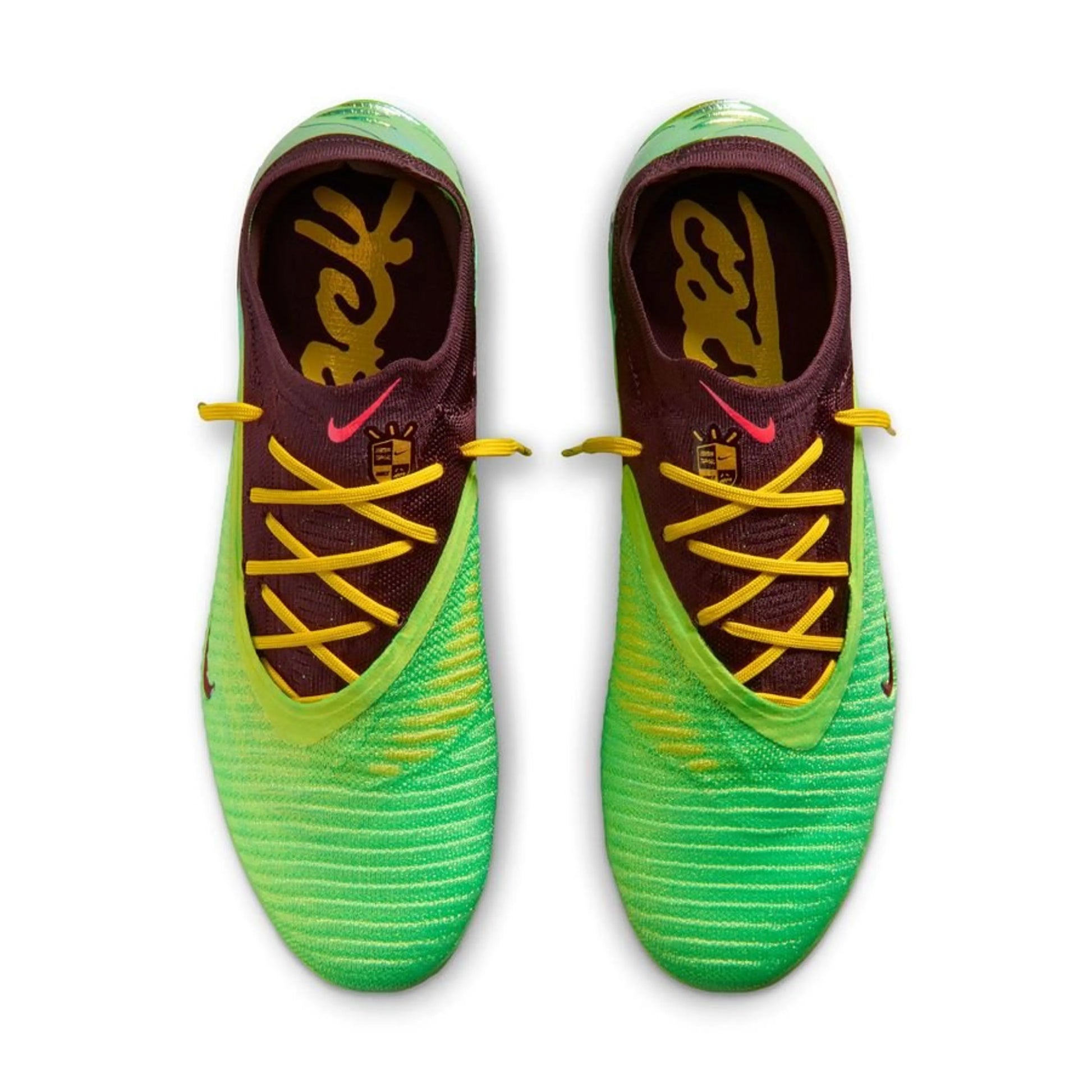 top view of the Nike Phantom 6 Elite Low Cut FG Travis Scott Cactus Jack