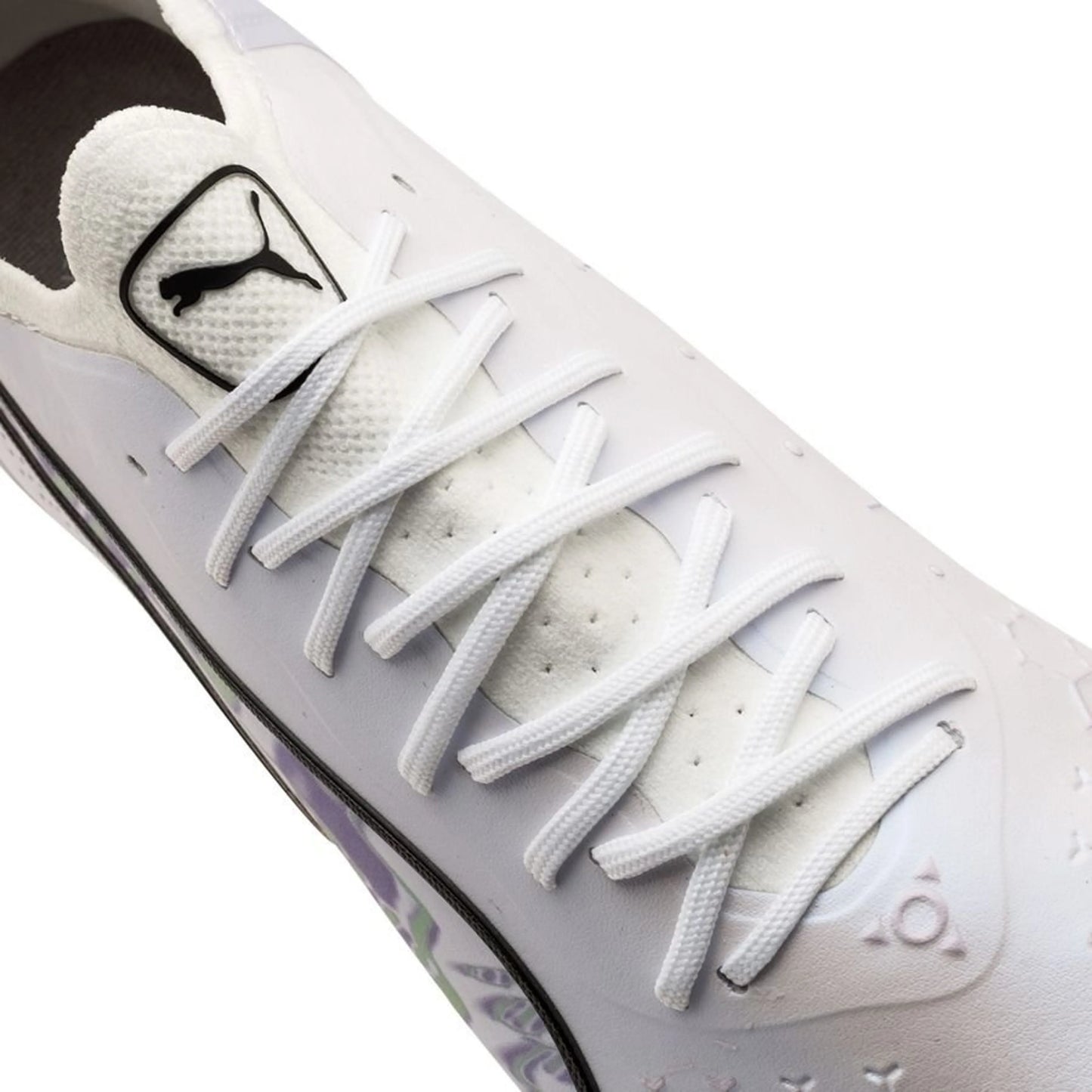 top view of the PUMA King Ultimate FG/AG Brilliance Pack in White/Black colorway